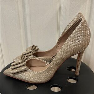 Betsey Johnson Gold Glitter Heels Size 10